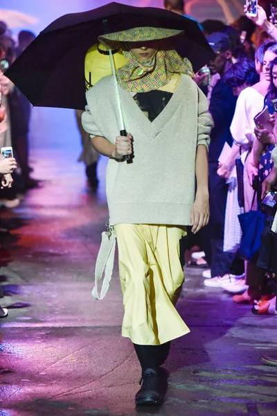 Look 38